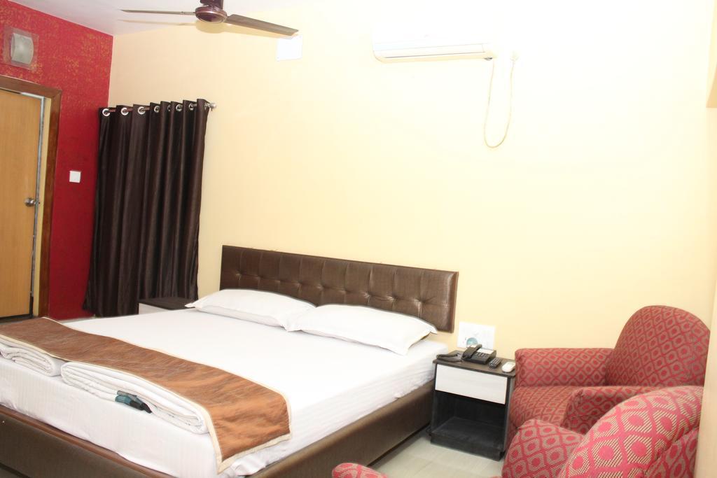 Hotel Bengal International Siliguri Room photo